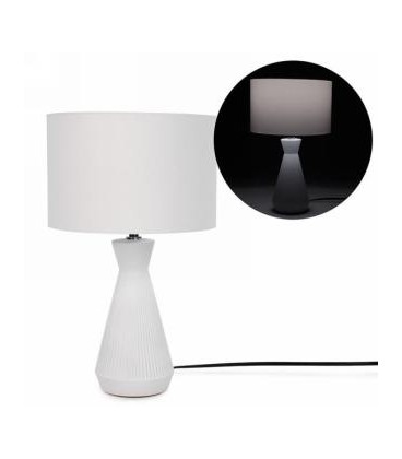 11''DX8' WHITE TABLE LAMP