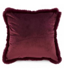 Coussin en velours bourgogne avec fausse fourrure